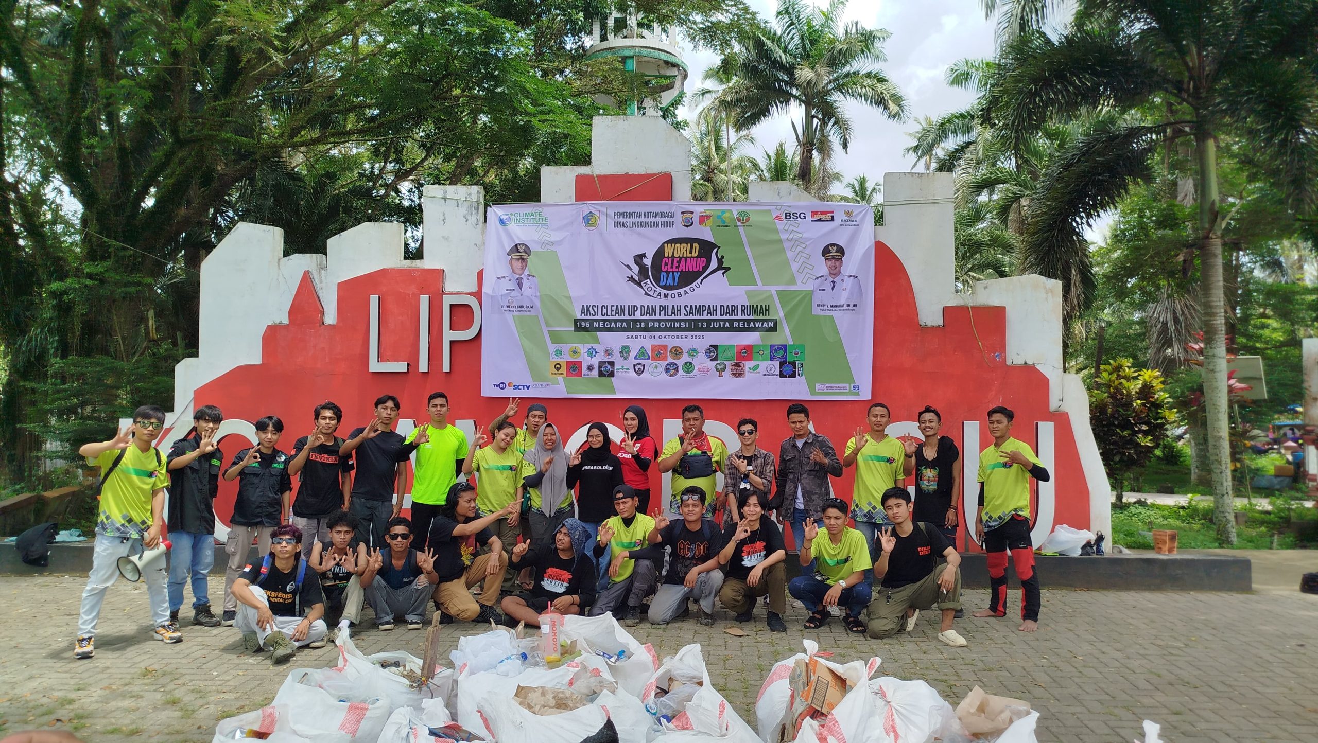 Ratusan Relawan Sukseskan World Cleanup Day di Kota Kotamobagu
